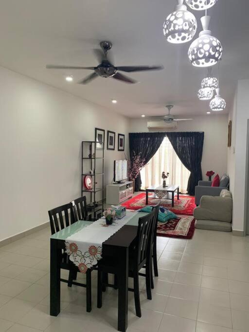 Homestay Shah Alam Exterior foto